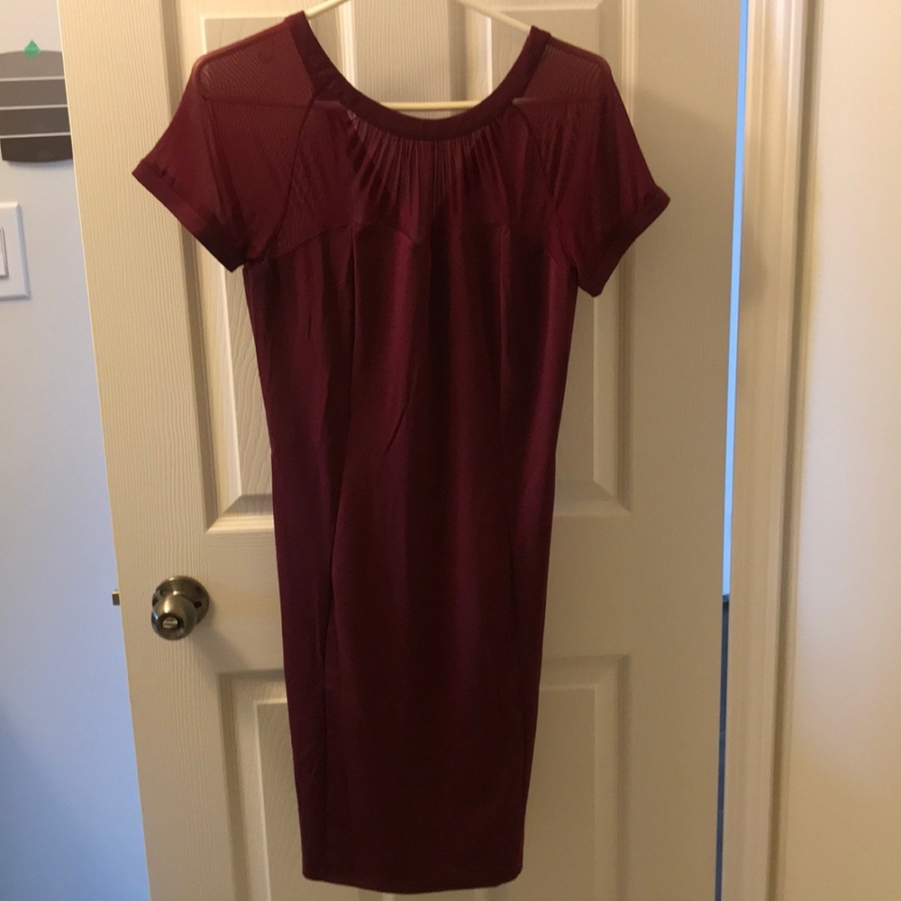PeekABoo midi Dress